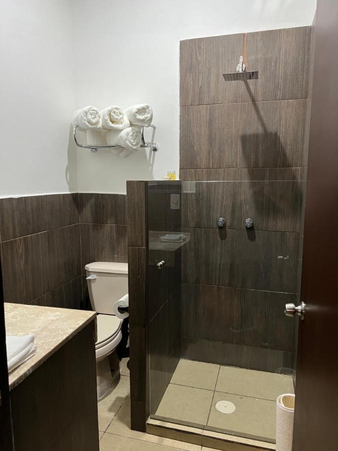 Catedral 304 Hotel ปวยบลา ภายนอก รูปภาพ